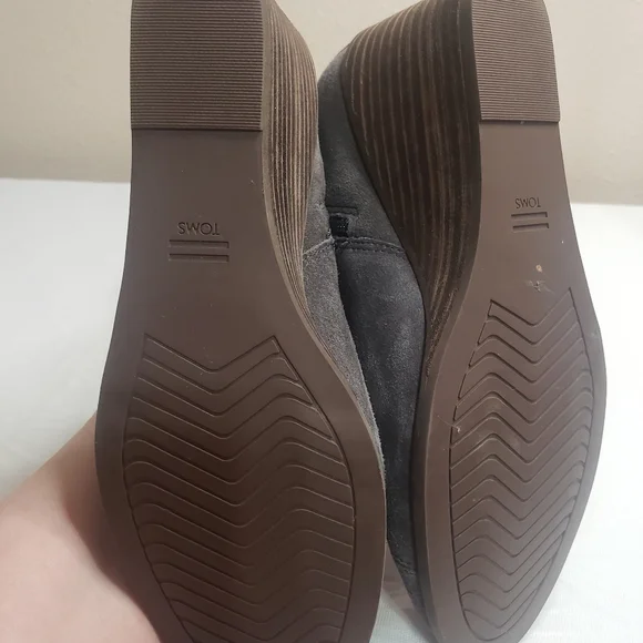 Toms gray suede, Sadie wedge booties, size 7.5 - Picture 5 of 8